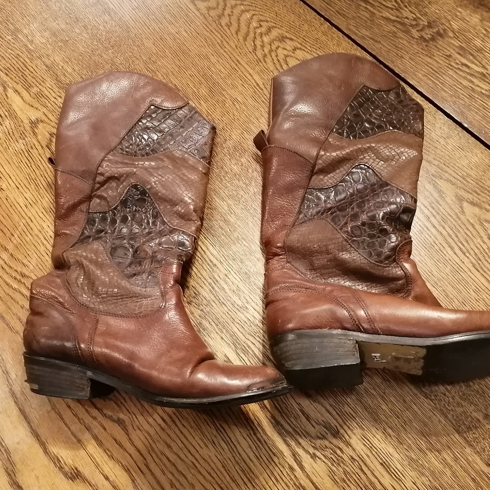 Brown leather pointy toe vintage cowboy boots